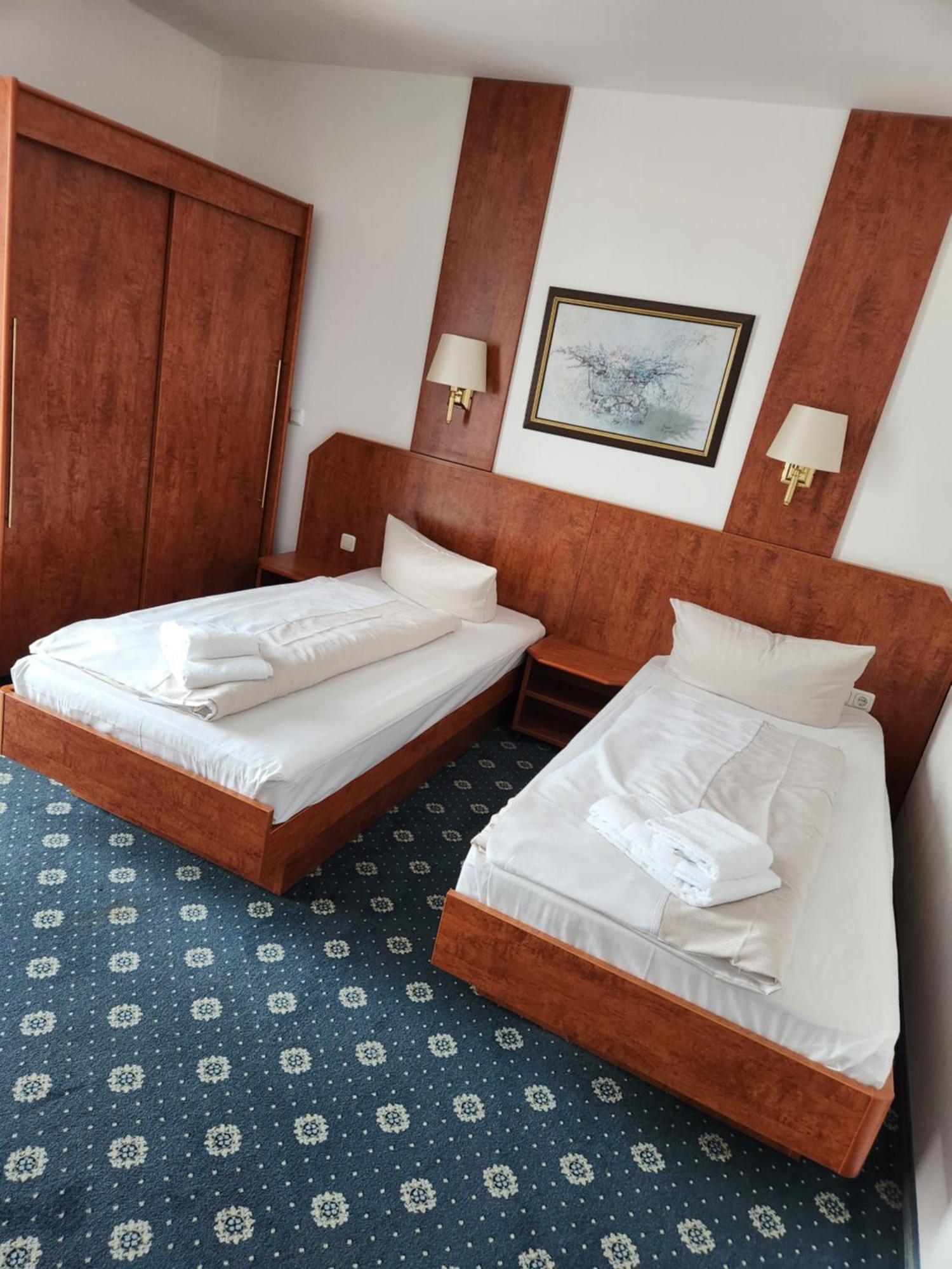 Hotel Hoyers In Pinneberg Prisdorf Εξωτερικό φωτογραφία