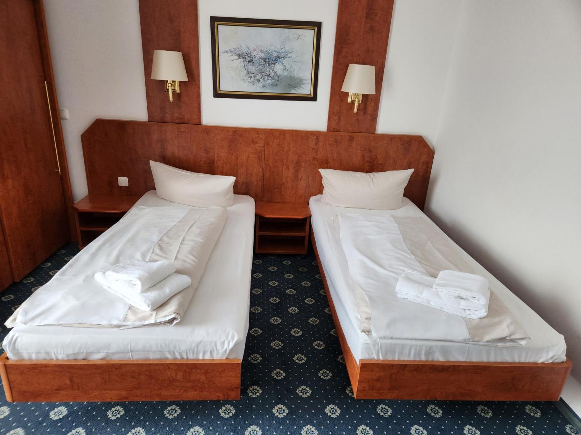 Hotel Hoyers In Pinneberg Prisdorf Εξωτερικό φωτογραφία